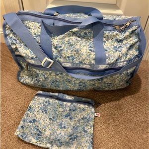 Vintage LeSportSac duffel bag floral print
